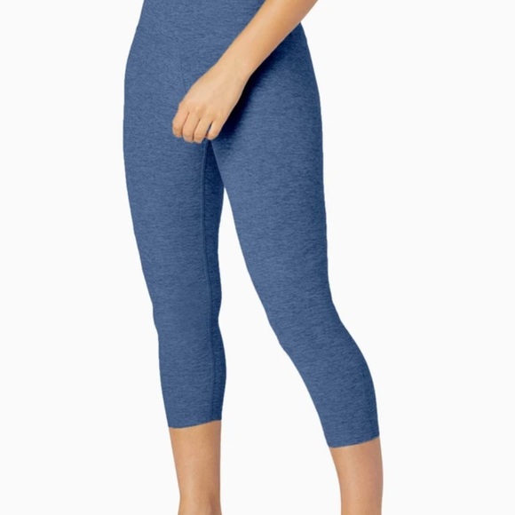 NWT Beyond Yoga Walk and Talk Capris - Picture 5 of 6